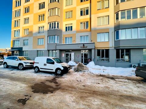 комерційна за адресою Карла Мікльоша вул., 27