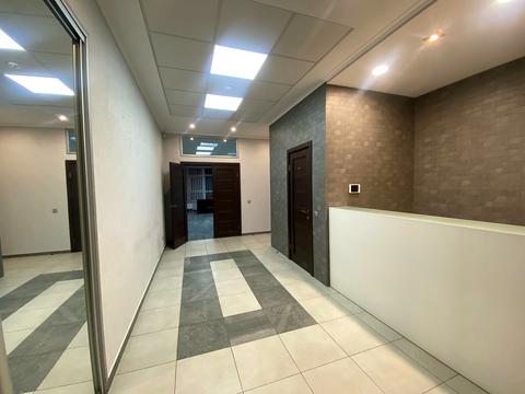 комерційна за адресою Кловський узвіз, 7a