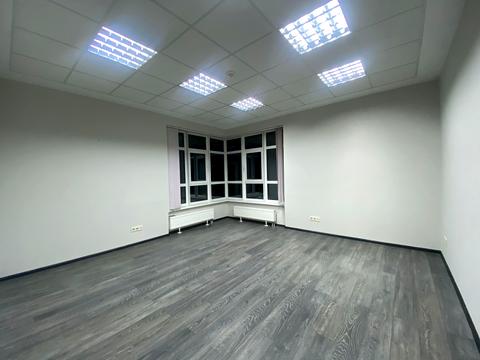 комерційна за адресою Кловський узвіз, 7a