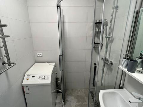 квартира за адресою Наукова вул., 6