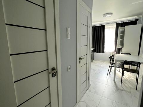 квартира за адресою Наукова вул., 6