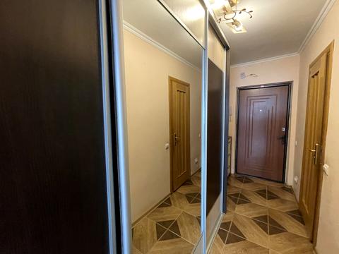 квартира за адресою Білогірська вул., 18-В