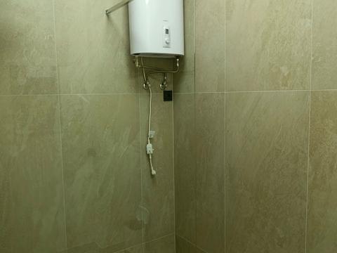 комерційна за адресою Університетська вул., 25