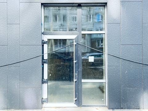коммерческая по адресу 8го Березня