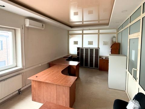 комерційна за адресою с. Софіївська Борщагівка, Ольги Кобилянської вул. (Горького), 1-Б