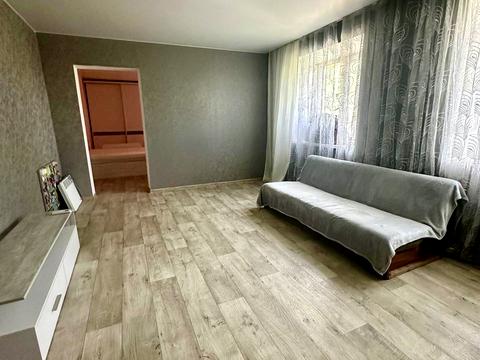 квартира за адресою Каштанова вул. (Ленінградська), 20