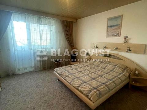 квартира за адресою Верховної Ради бульв., 21-Б