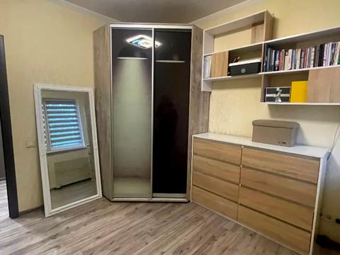 квартира за адресою Азовсталі вул., 1