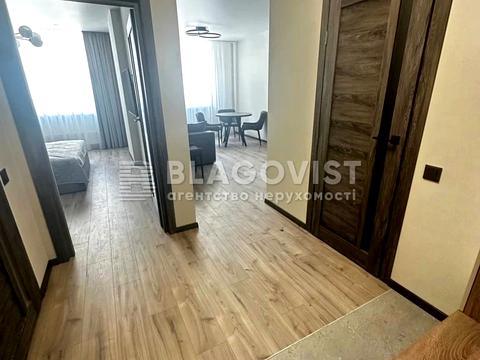 квартира за адресою Олександра Олеся вул., 17