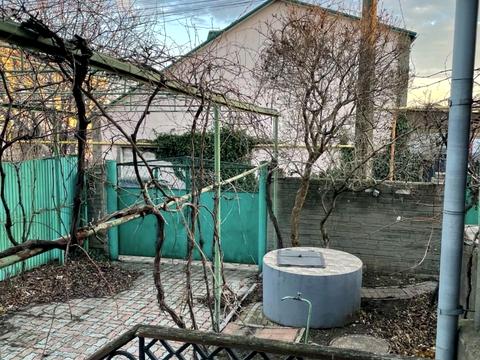 будинок за адресою Королева Академика, 1