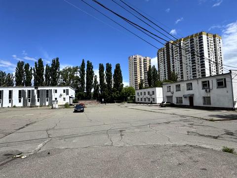коммерческая по адресу Науки просп., 57