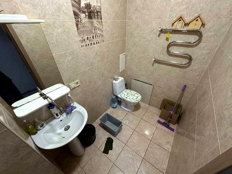комерційна за адресою Перспективна вул., 2