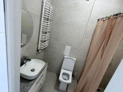 квартира за адресою Роксолани вул., 16