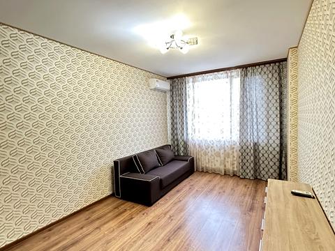 квартира за адресою Родини Крістерів вул., 18/6