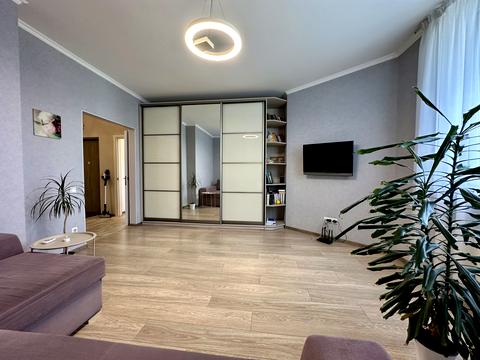 квартира за адресою Андрія Малишка вул. (Льва Толстого), 81
