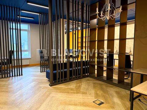 комерційна за адресою Жилянська вул., 68