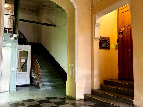 комерційна за адресою Євгена Чикаленка вул. (Пушкінська), 21