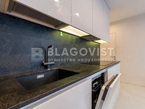 квартира за адресою Почайнинська вул., 53/55