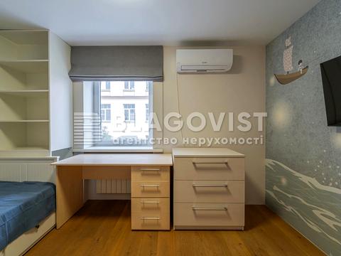 квартира за адресою Почайнинська вул., 53/55