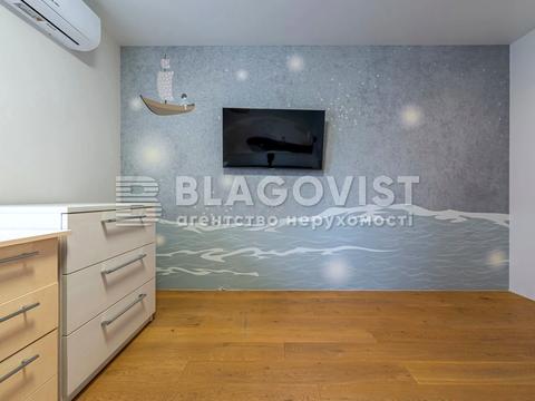 квартира за адресою Почайнинська вул., 53/55