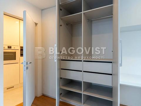 квартира за адресою Почайнинська вул., 53/55