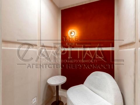комерційна за адресою Буслівська вул., 12