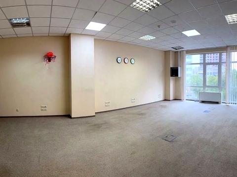 комерційна за адресою Антоновича вул. (Горького), 33