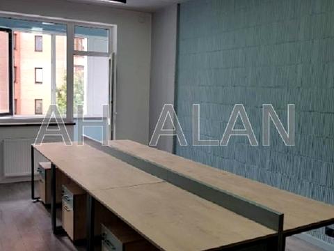 комерційна за адресою Саксаганського вул., 37-К