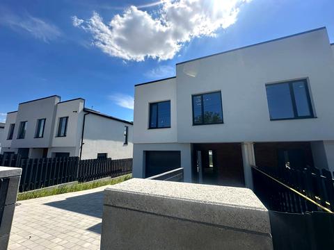 будинок за адресою Сонячна вул., 8