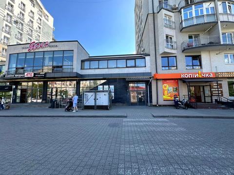 комерційна за адресою Володимира Івасюка вул., 7