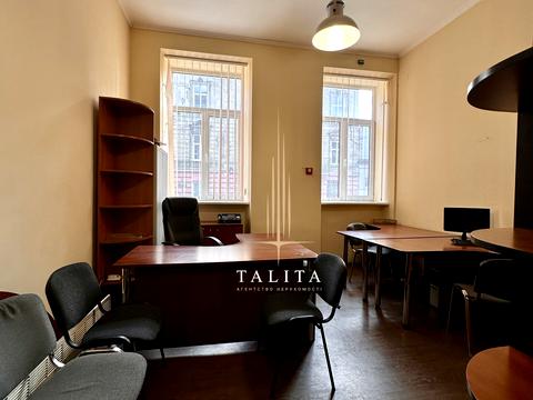 коммерческая по адресу Грушевского ул., 23