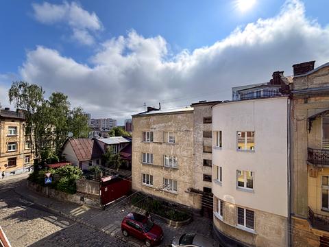 квартира за адресою Григорія Квітки-Основ'яненка вул., 33