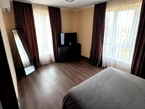квартира по адресу Степана Бандеры ул., 77-Б