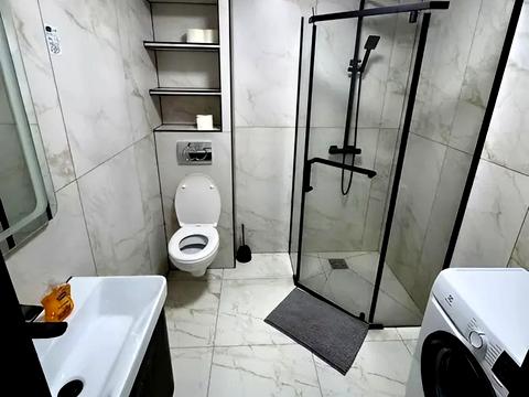 квартира по адресу Степана Бандеры ул., 77-Б