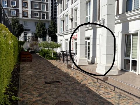 комерційна за адресою Михайла Максимовича вул. (Онуфрія Трутенка), 28-Д