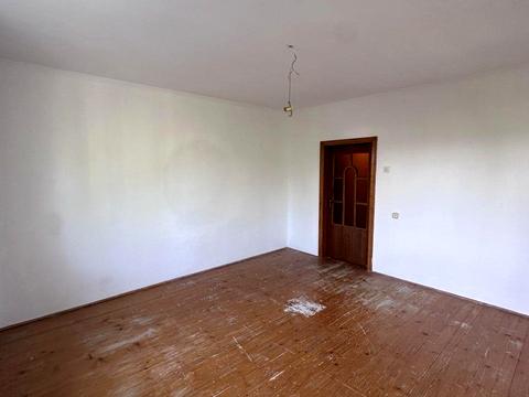 квартира за адресою с. Крихівці, Кераміків вул., 10