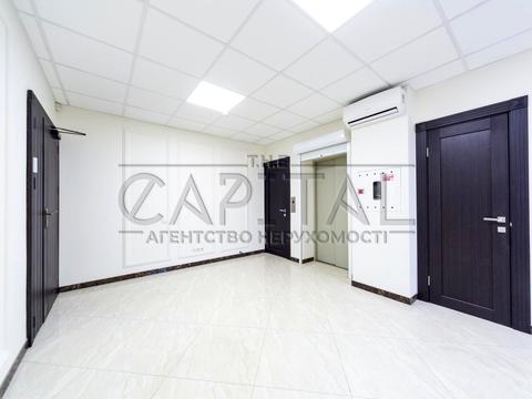 комерційна за адресою Спаська вул., 5