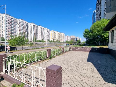 комерційна за адресою Петра Григоренка просп., 27