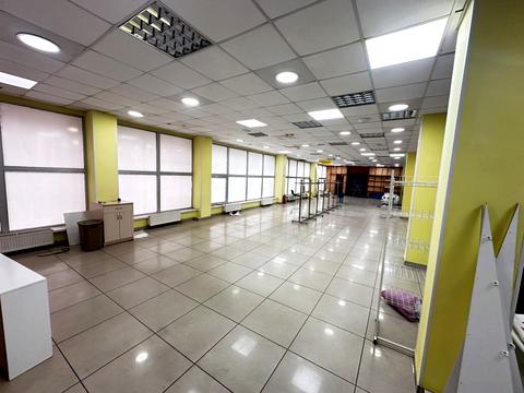 комерційна за адресою проспект Університетський, 8