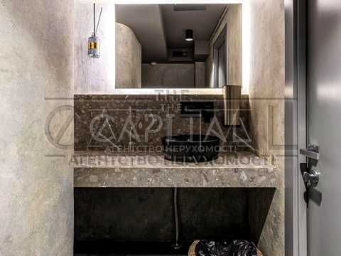 коммерческая по адресу Жилянская ул., 75