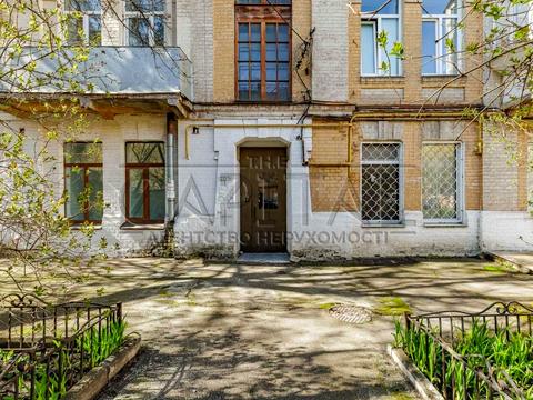 комерційна за адресою Липська вул., 9-Б