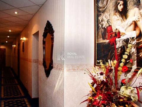 коммерческая по адресу Трьохсвятительска, 9
