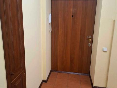 комерційна за адресою Прорізна вул., 13