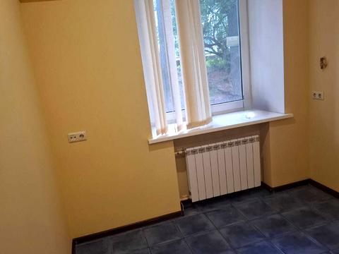 комерційна за адресою Прорізна вул., 13