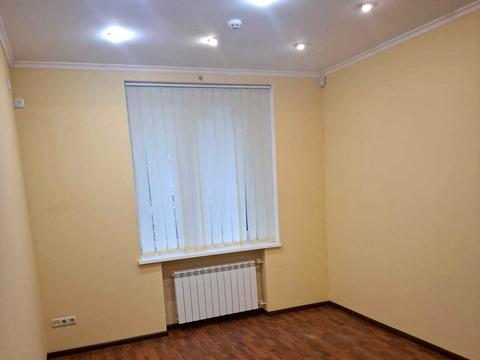 комерційна за адресою Прорізна вул., 13