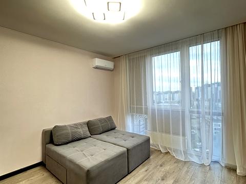 квартира за адресою Віктора Некрасова вул. (Північно-Сирецька), 8