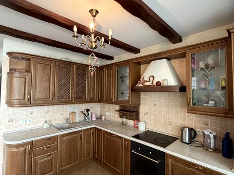 квартира за адресою Бориса Гмирі вул., 8-Б
