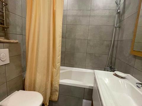 квартира по адресу Салютная ул., (Будинок 02301-02303)