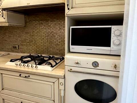 квартира за адресою Свободи вул., 75