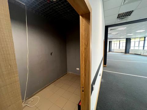комерційна за адресою Євгена Коновальця вул. (Щорса), 36